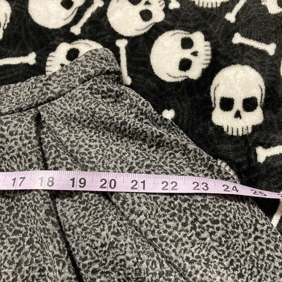 DYNAMITE Grey black leopard print full pleated mini skater skirt ~ SMALL MEDIUM - Picture 8 of 11